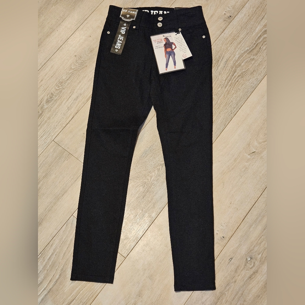 NWT VIP Jeans Sculpting Stretch Mid-rise Black Jeans Women's 1/25
